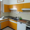 gelbe Bosch Einbauküche