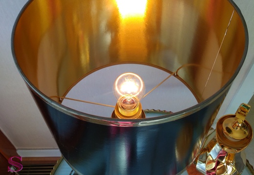Tischlampe Gold mit schwarz