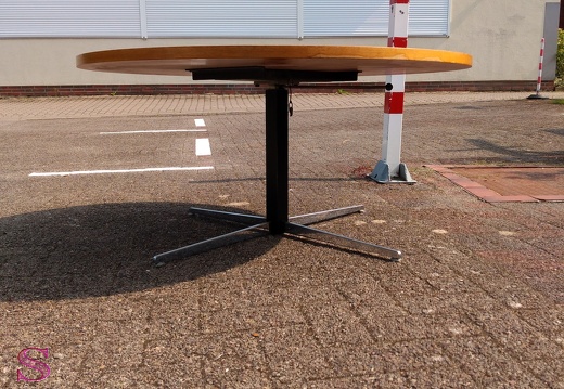 Entwerfer Tisch Renz mit Patent